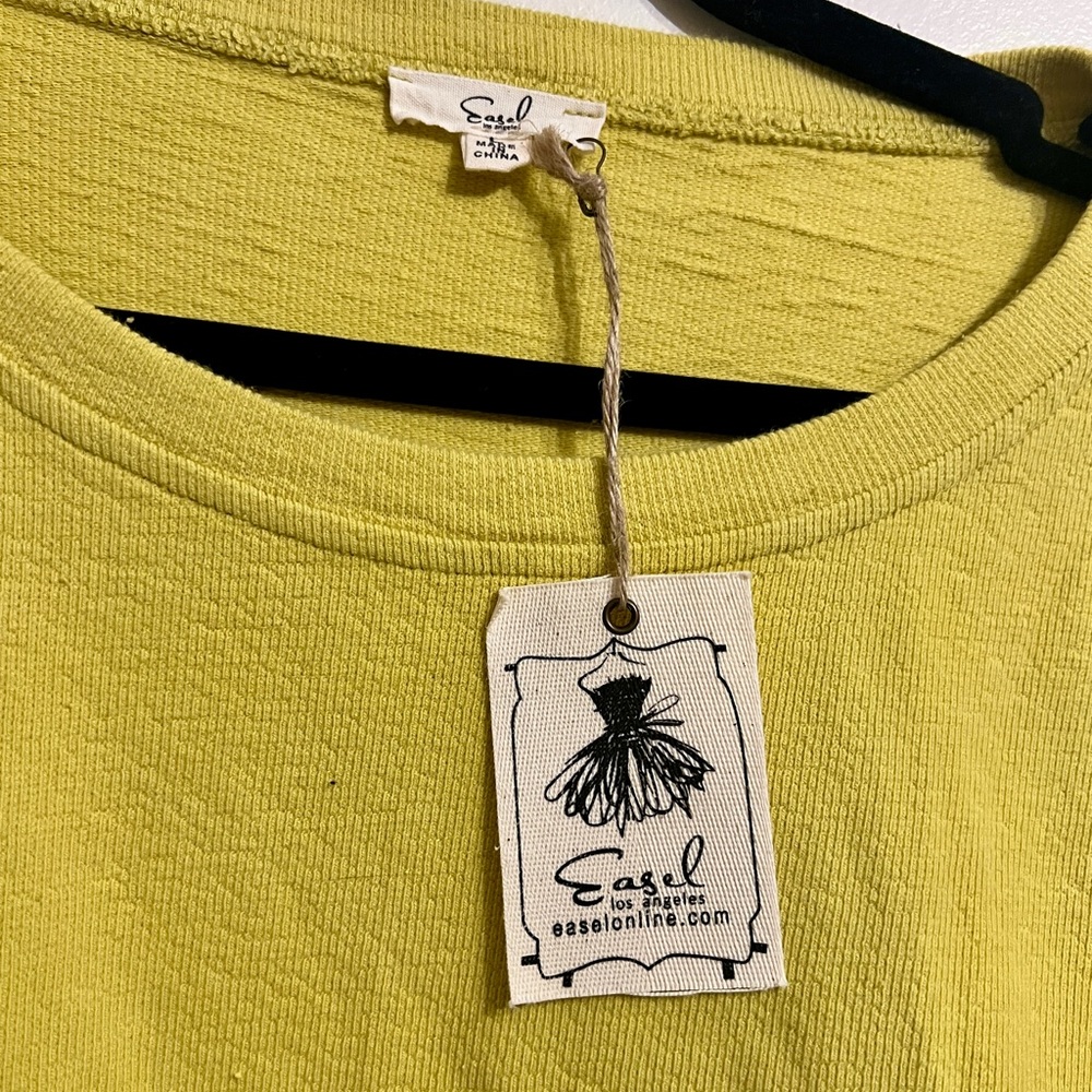 Boutique Brand - Easel Los Angeles Women's Sweatshirt - Picture 3 of 7